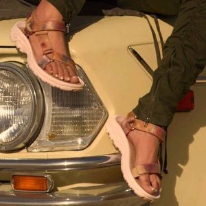 Teva Hurricane XLT Jhene Aiko II